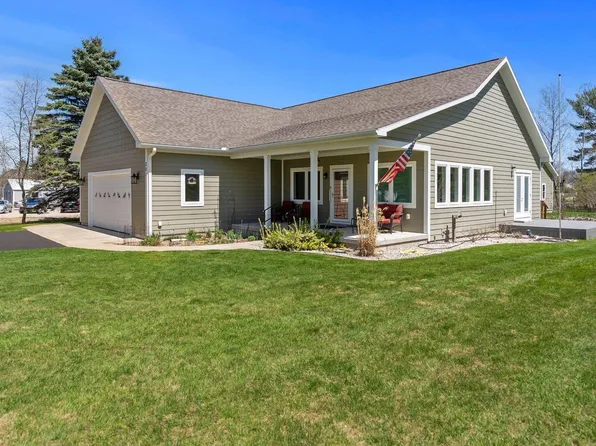 301 Pearl St, Kingsley, MI 49649