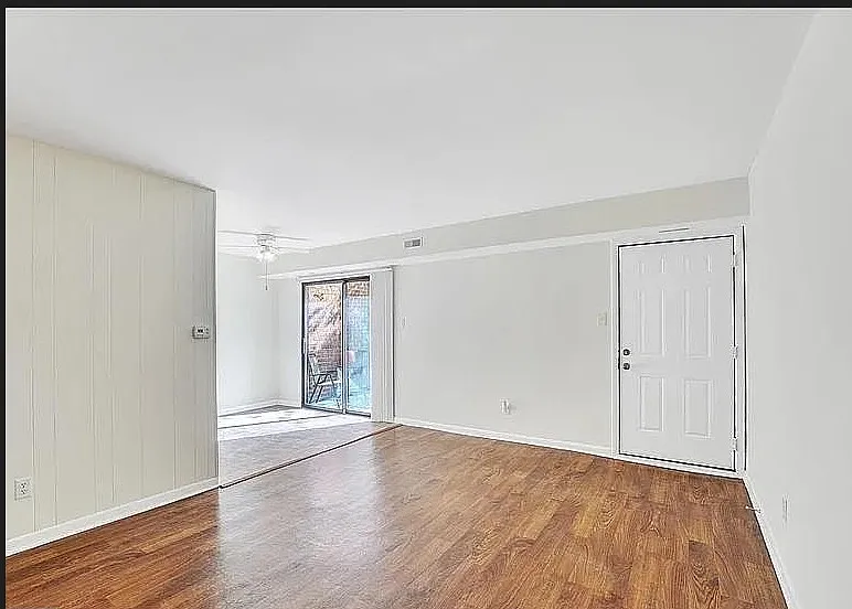 2 bed, 1025 sqft, $2,000 — Photo 4