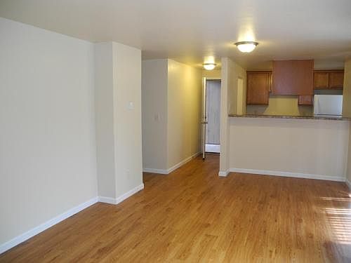 5th image of 101 SE Ely St APT C102