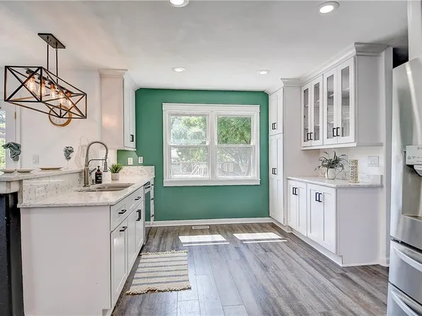 137 Waterfront Dr, Chesapeake, VA 23322