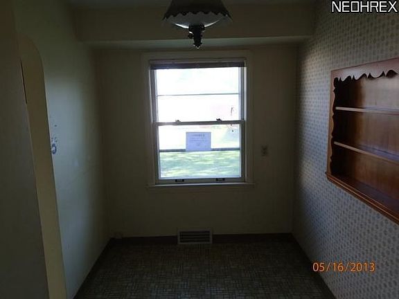 3rd image of 7202 Westlake Ave