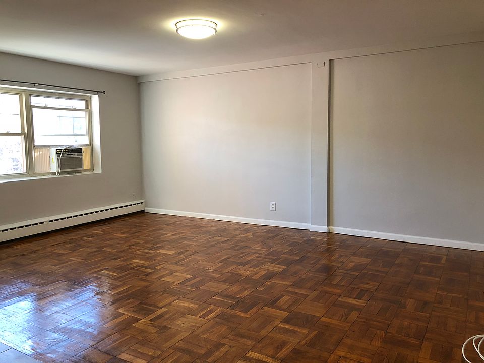 2nd image of 37 Duncan Ave #46Q