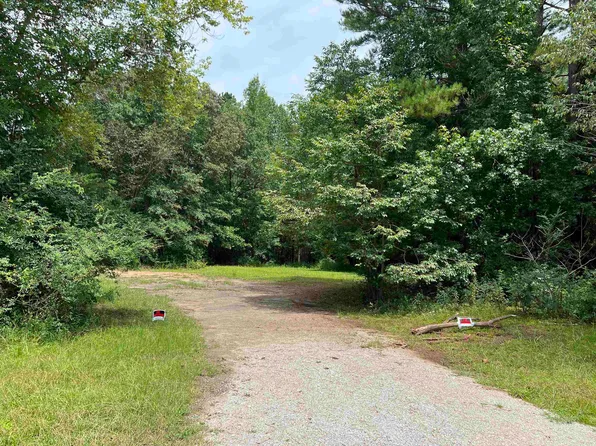 130 N River Cir, Hogansville, GA 30230