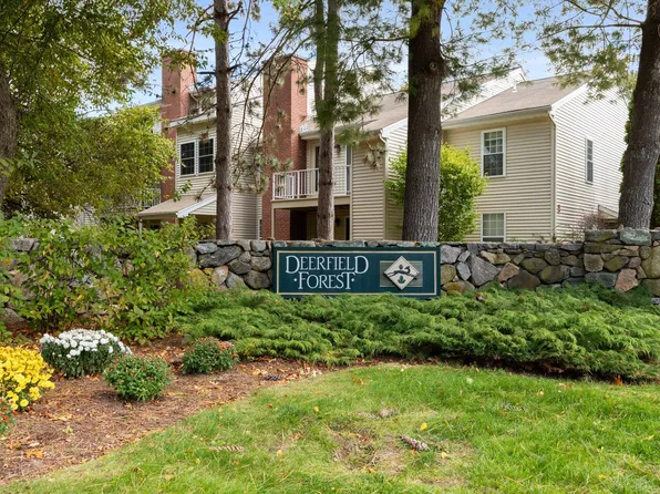 6 Walden Dr APT 6, Natick, MA 01760