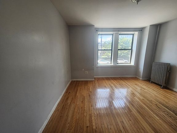 5th image of 66 Glenwood Ave #11E