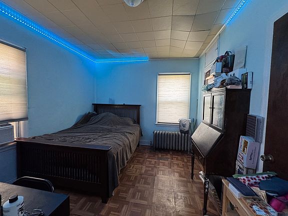 4th image of 8431 S Dante Ave