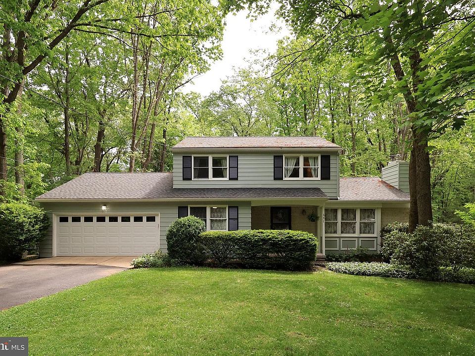 1st image of 631 Wiltshire Dr