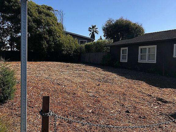 5th image of 150 Sunny Cove Dr