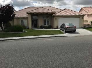 8819 W Skagit Ave, Kennewick, WA 99336