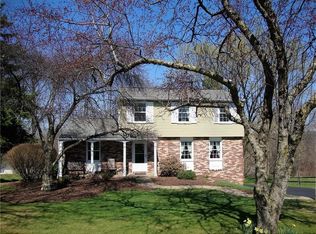 373 Lorlita Ln, Pittsburgh, PA