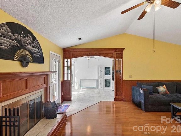 5th image of 8618 Milton Morris Dr