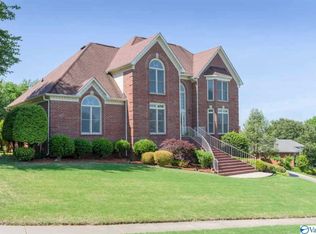 1404 Old Carriage Ln SE, Huntsville, AL 35802