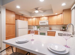 12222 N Paradise Village Pkwy S APT 326, Phoenix, AZ 85032