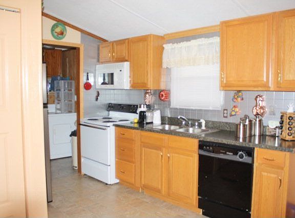 3rd image of 531 Dillion St