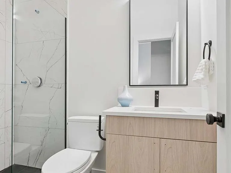 2049 N Kedzie Ave #1A — Photo 6