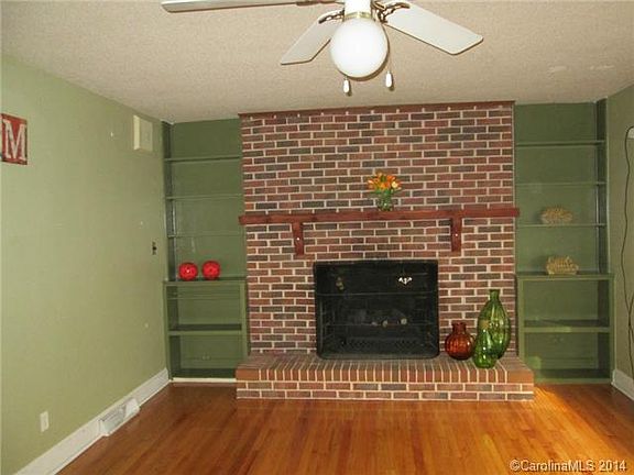 2nd image of 165 Briarwood Dr