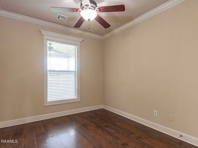 308 Forest Creek Dr #100 — Photo 8