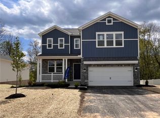 363 Leslie Farms Dr, Evans City, PA 16033