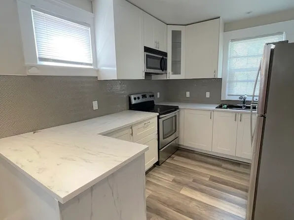 957 Pelissier St, Windsor, ON N9A 4L6