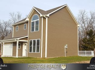 1412 Poplar St, Wamego, KS 66547