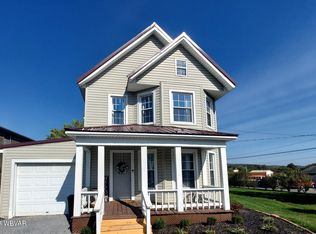 4 W Highland St, Jersey Shore, PA 17740