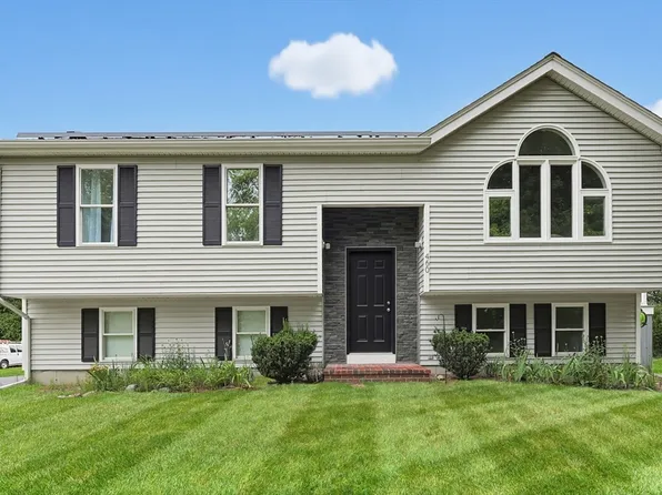 460 Richardson Ave, Attleboro, MA 02703