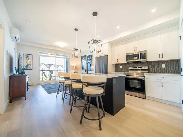 200 S Seton Cir SE #1310, Calgary, AB T3M 3N8