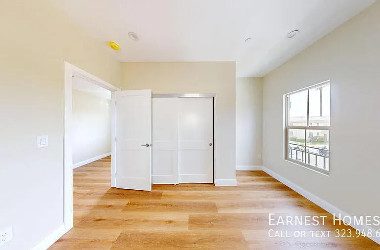 310 N 3rd St #A — Photo 8