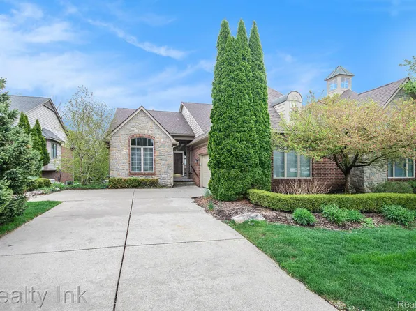 7110 Talnuck Ct, Clarkston, MI 48348