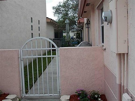 3rd image of 18472 NW 22nd St