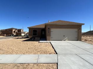 881 Firewheel Ave SW, Los Lunas, NM 87031