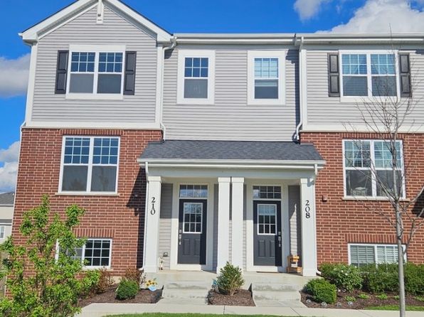 210 Timberleaf Cir, Roselle, IL