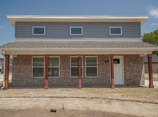 704 N Honey Locust Bnd, Fayetteville, AR 72704