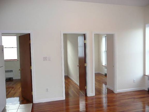5th image of 688 Union St #3AB