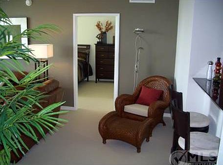 5th image of 625 Casa Loma Blvd Unit 608