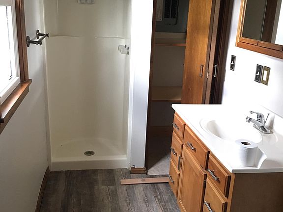 3rd image of 213 N Union Ave