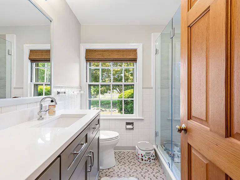 355 Pearse Rd — Photo 27