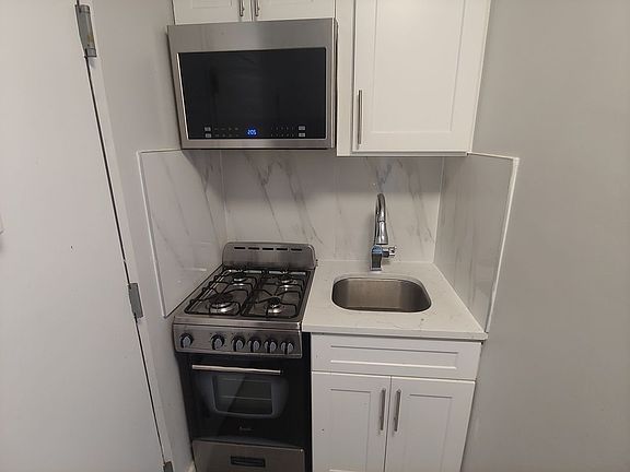 2nd image of 411 E 118th St #28A1