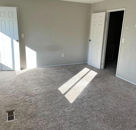 3rd image of 5 Foxtail Ln