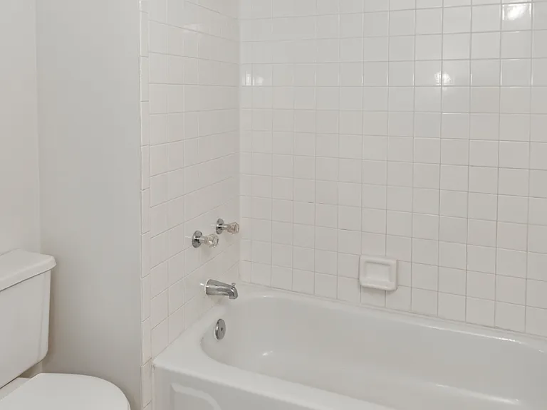 922 S 6th St #5 — Photo 16