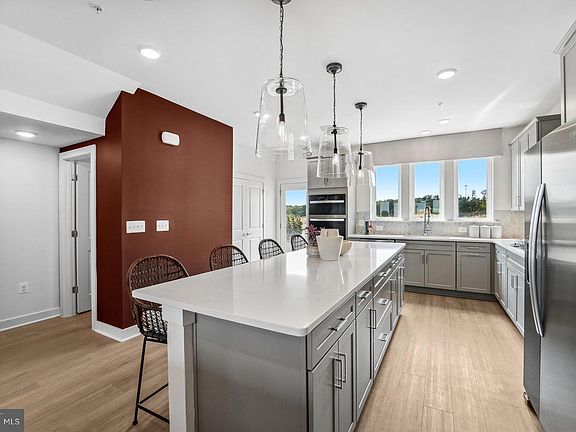 3rd image of 42621 Black Angus Dr