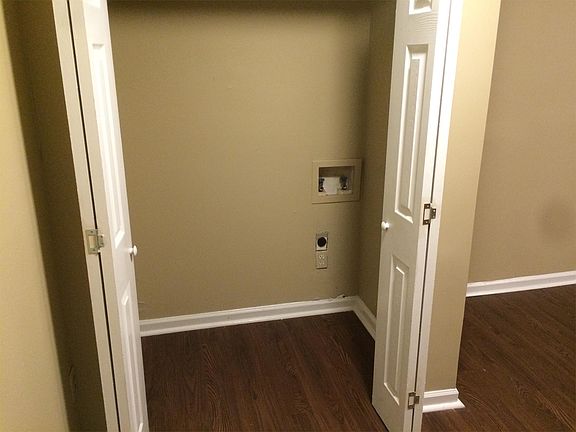 4th image of 363 Gibson Ln APT 16
