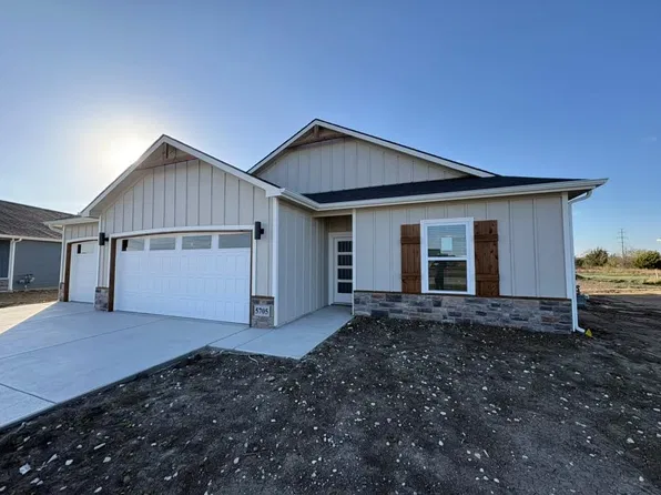 5705 Plumthicket St, Wichita, KS 67226
