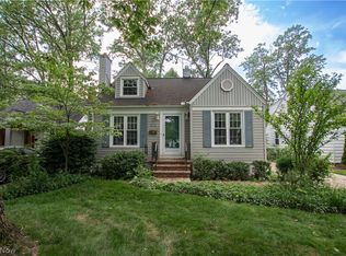 616 Kenilworth Rd, Bay Village, OH 44140