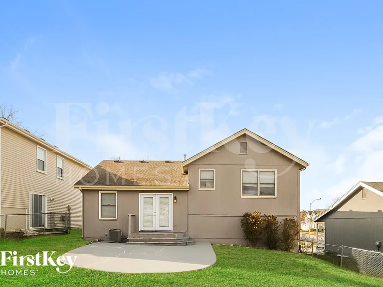 6235 N Hickory Ct — Photo 14