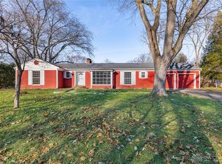 427 Meadowview Dr, Dayton, OH 45459