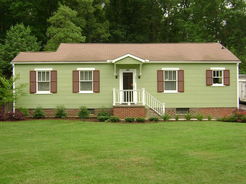 1st image of 1800 Maple Dr