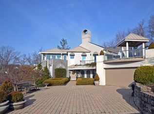 6 Pinehurst Ln, Cincinnati, OH 45208