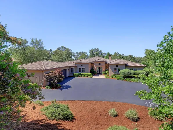 2455 Vineyard Dr, Auburn, CA 95603