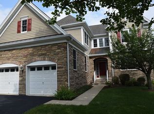 8 Lonergan Ln, West Orange, NJ